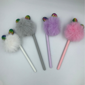 Lapicero de Tinta Gel Modelo Oreja con Bola de Peluche